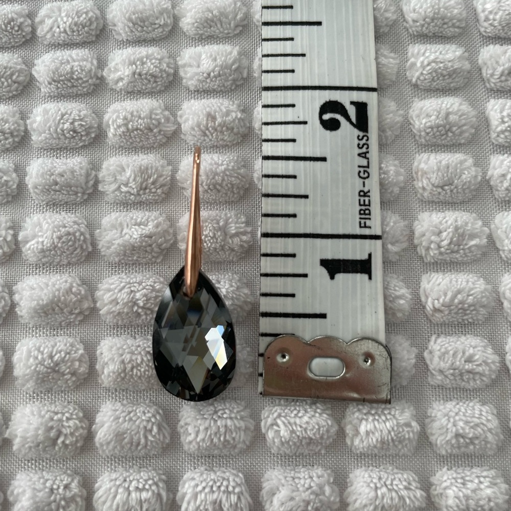 Black Teardrop Pierced Crystal Earrings - Picture 5 of 6